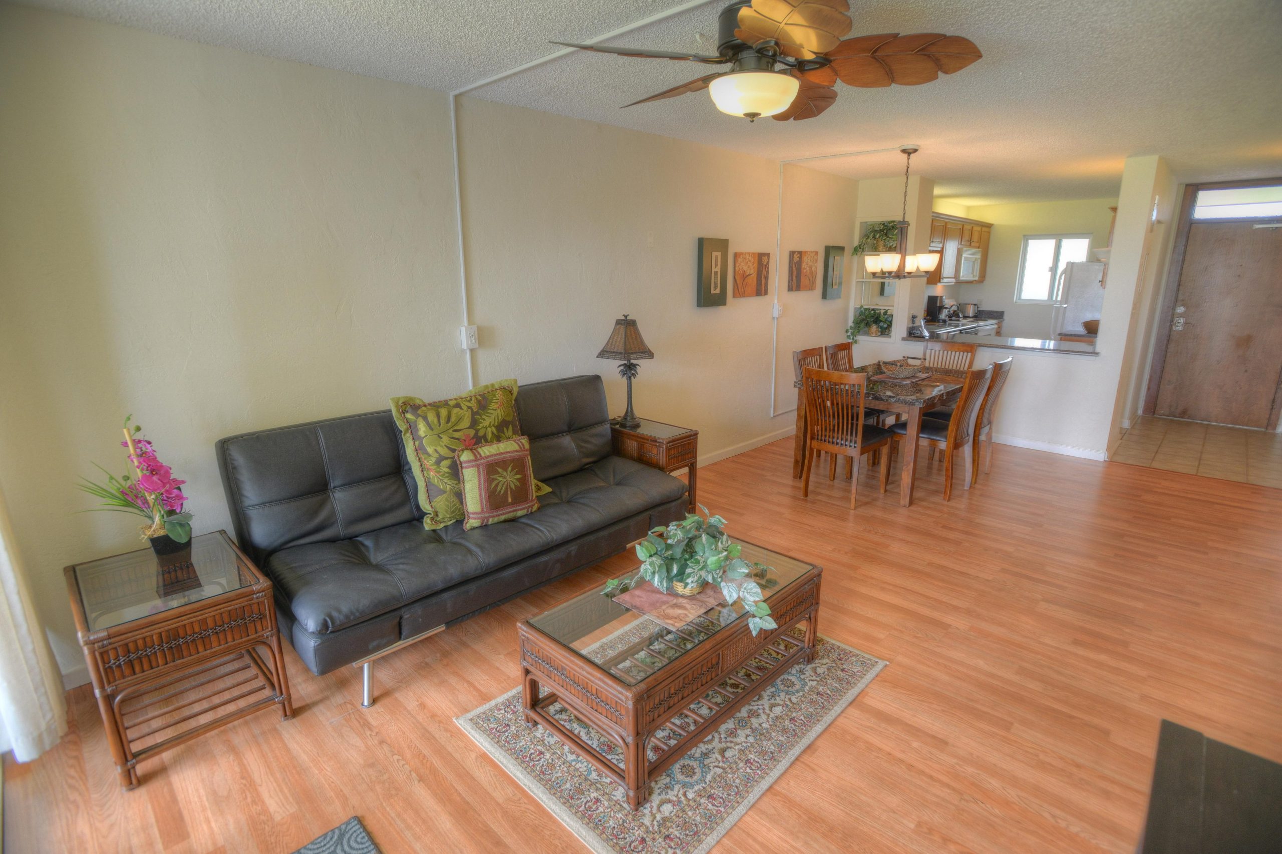 Great Space - The living room furnishings are comfortable, the view is spectacular, and the Hawaii experience is just around the corner. Book your stay at Menehune Shores 225 today!